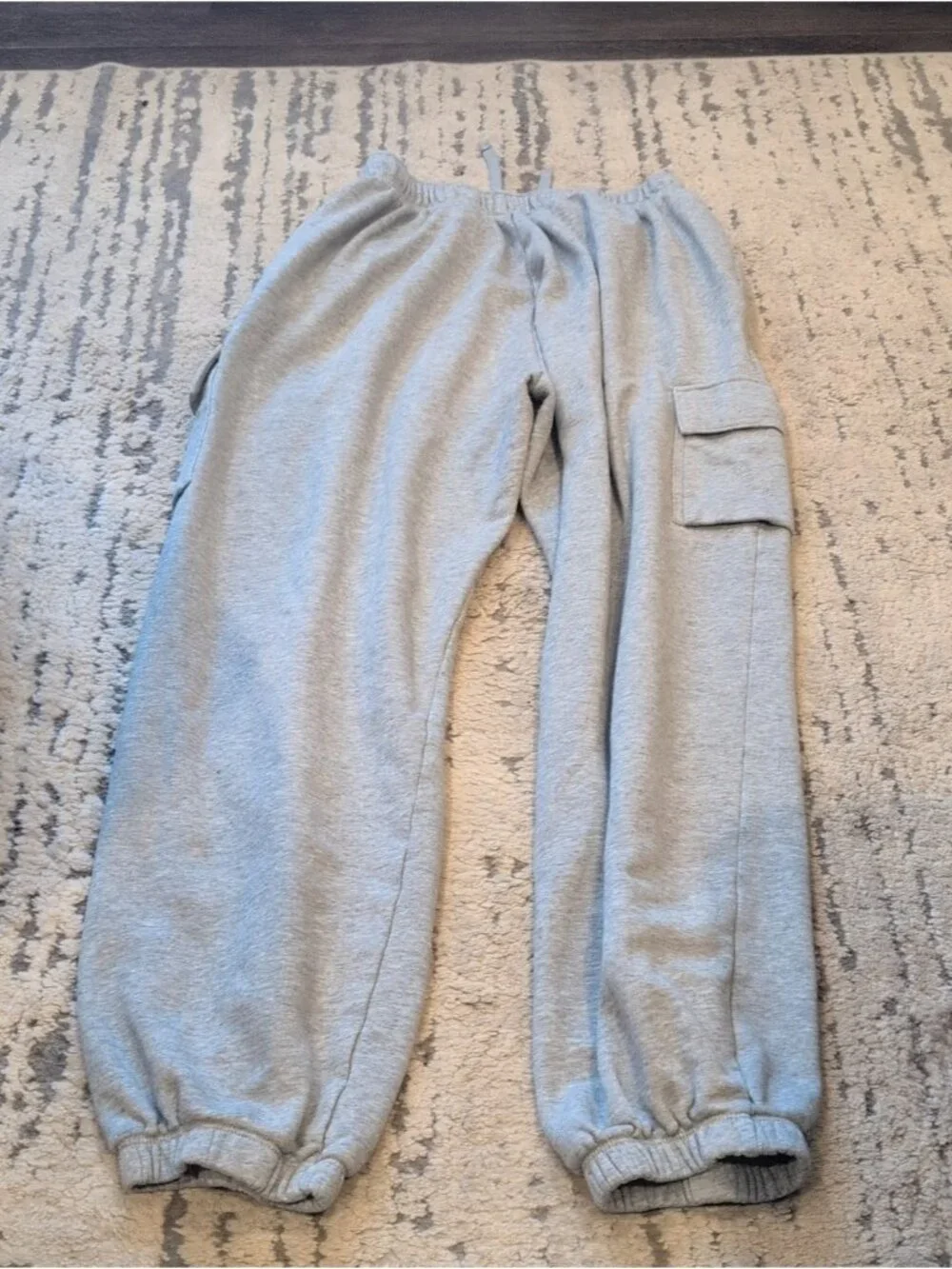 Nike Sportswear Club Fleece Women's Mid-Rise Oversized Cargo Sweatpants Grey